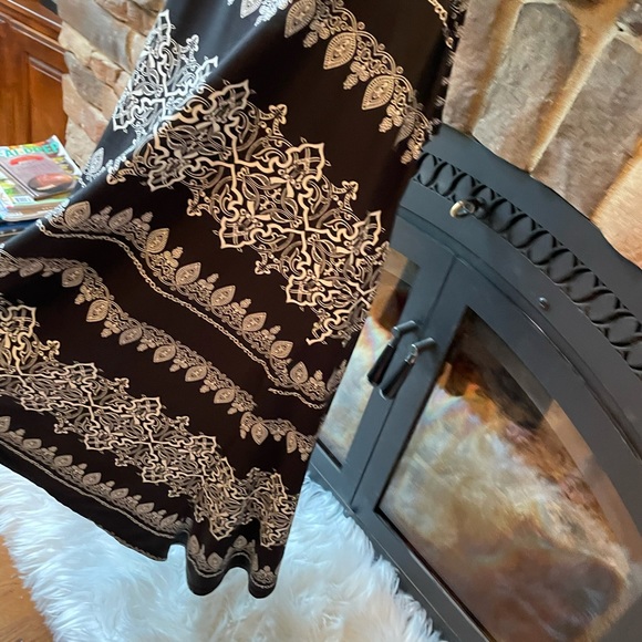 Ana black and white strap back dress - Picture 3 of 8